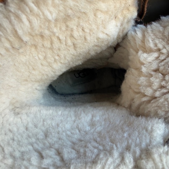 Women’s UGG Adirondack lll Winter Boots - Picture 8 of 8